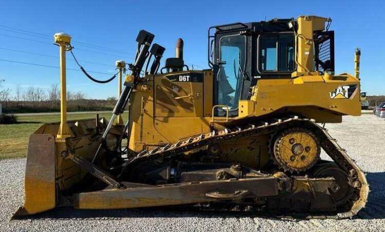 2011 Caterpillar D6T XL dozer