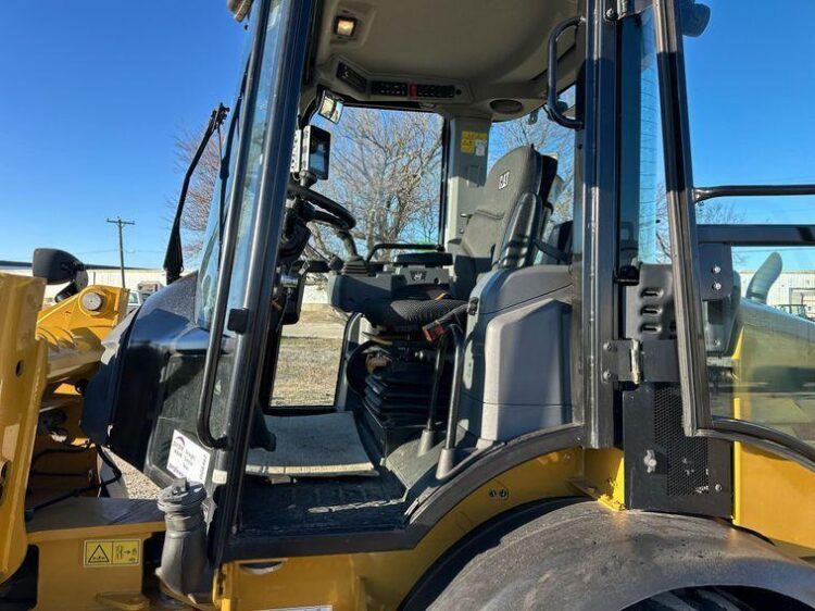 2023 Caterpillar 908 wheel loader - Image 11