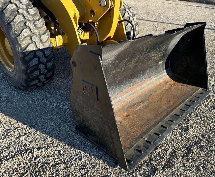 2023 Caterpillar 908 wheel loader - Image 13