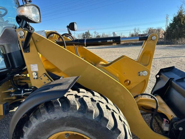 2023 Caterpillar 908 wheel loader - Image 15