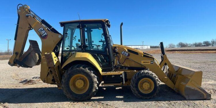 2021 Caterpillar 420ST HRC backhoe - Image 3